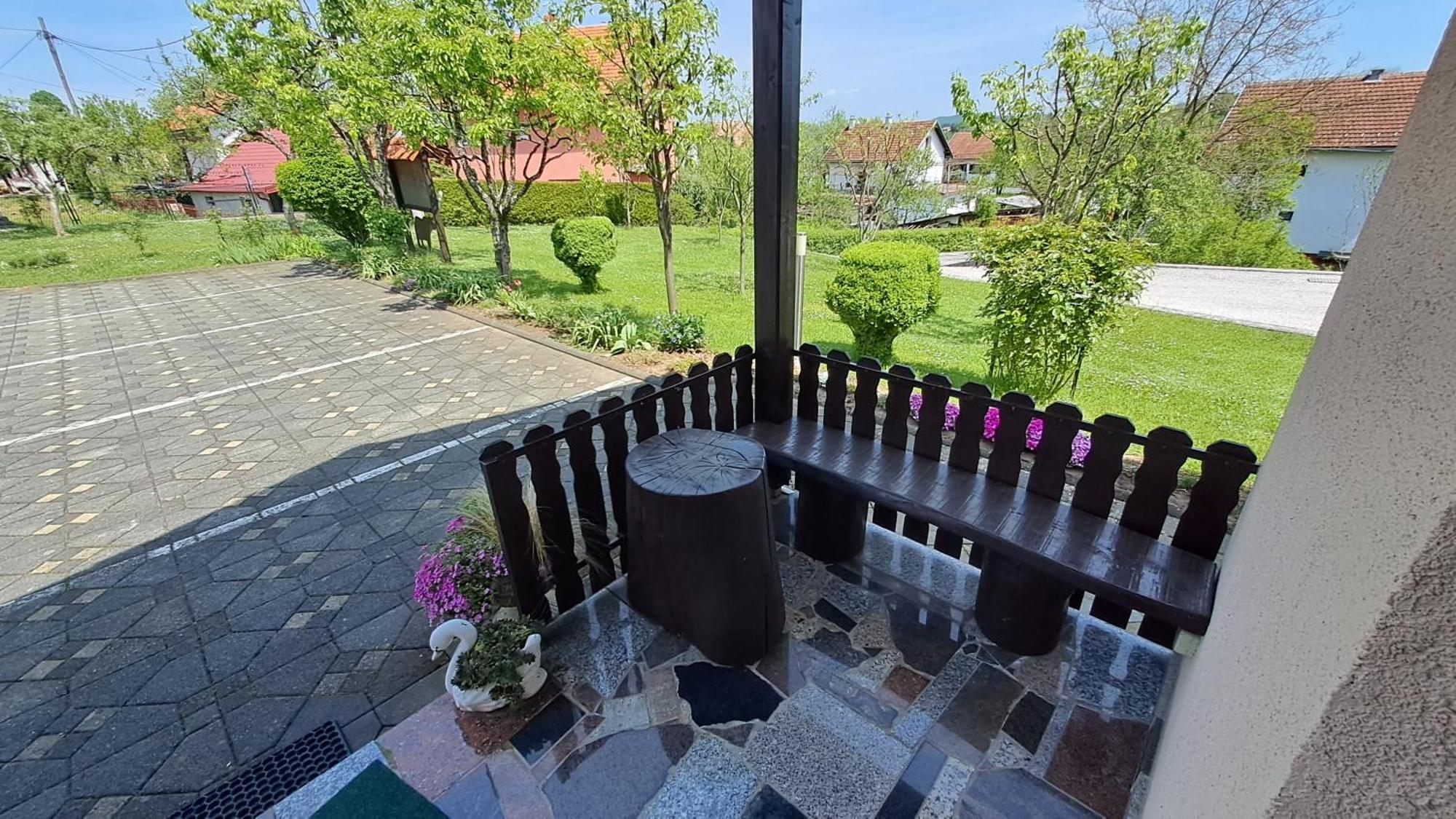 Family Puskaric Hotel Slunj Exterior foto